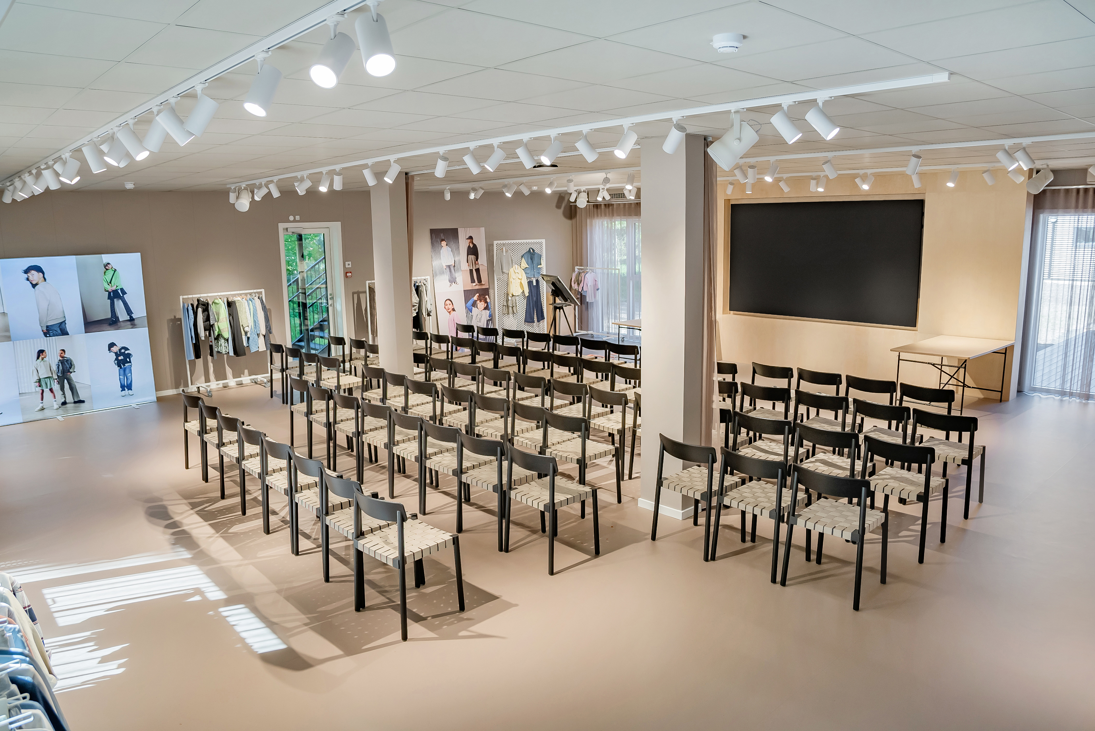 Modulbyggeri Kontor Og Showroom Mødefaciliteter